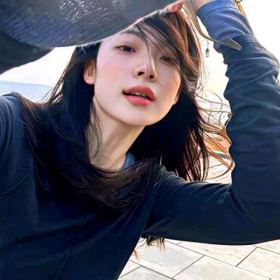 掐指一算,秦先生应是暗恋我